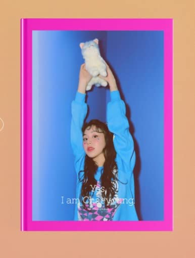 Amazon.co.jp: [Neon Pink Ver.] TWICEのチェヨン 1ST PHOTOBOOK [Yes