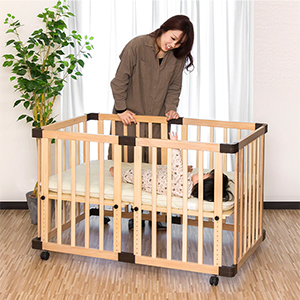 Amazon.co.jp: RiZKiZ 木製ベビーベッド 120×70cm 【ナチュラル