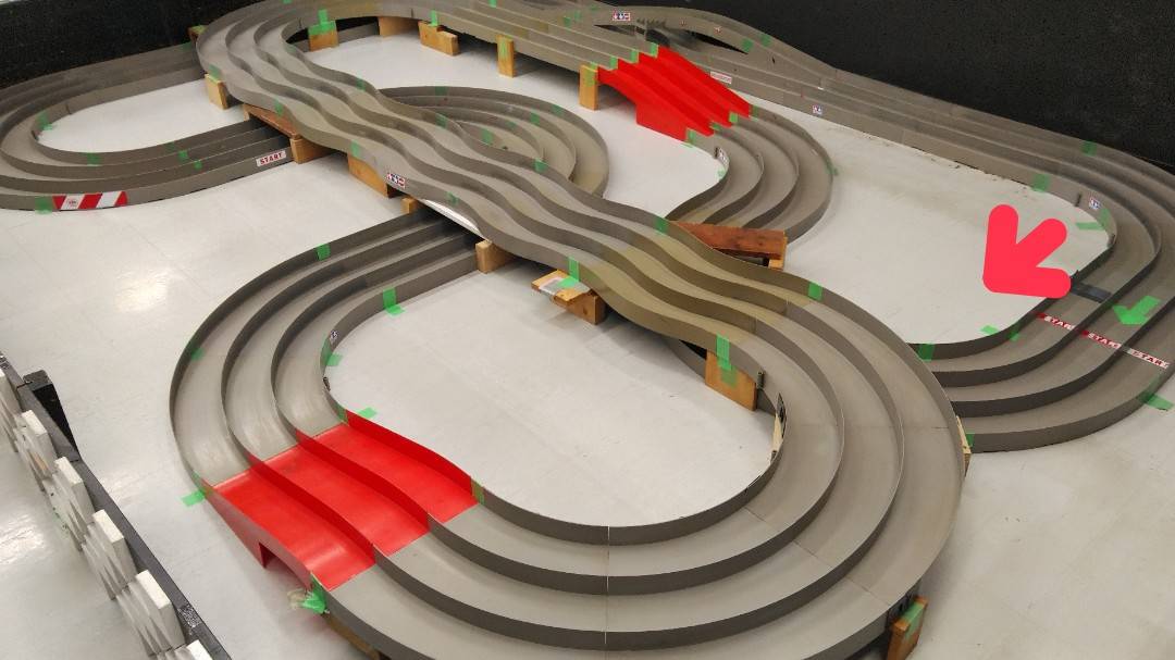 鹿児島店】ミニ四駆サーキットのレイアウトを変更しました