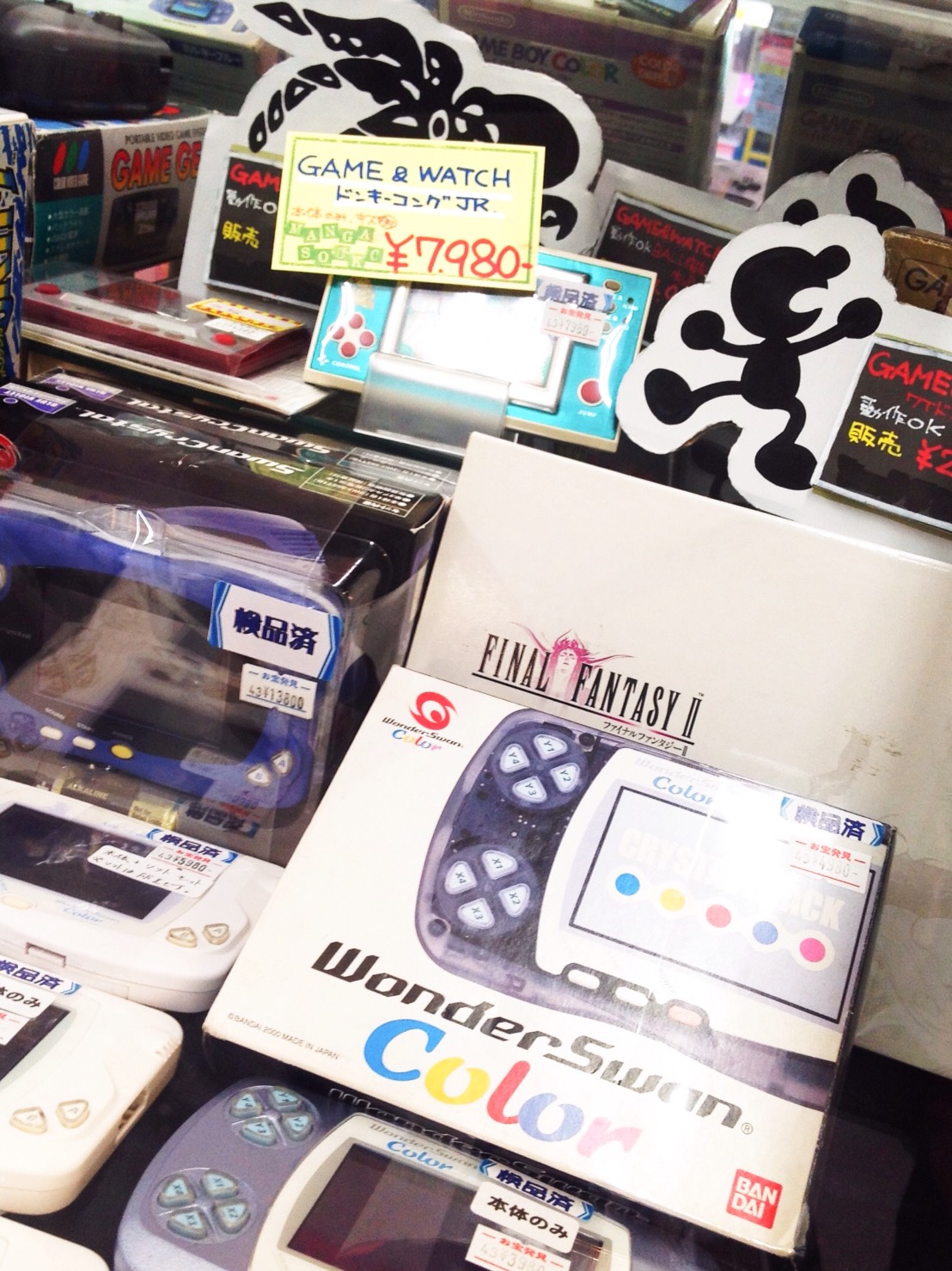 レトロゲームコーナーご紹介！☆レアなタイトルや懐かしのゲーム機揃っ