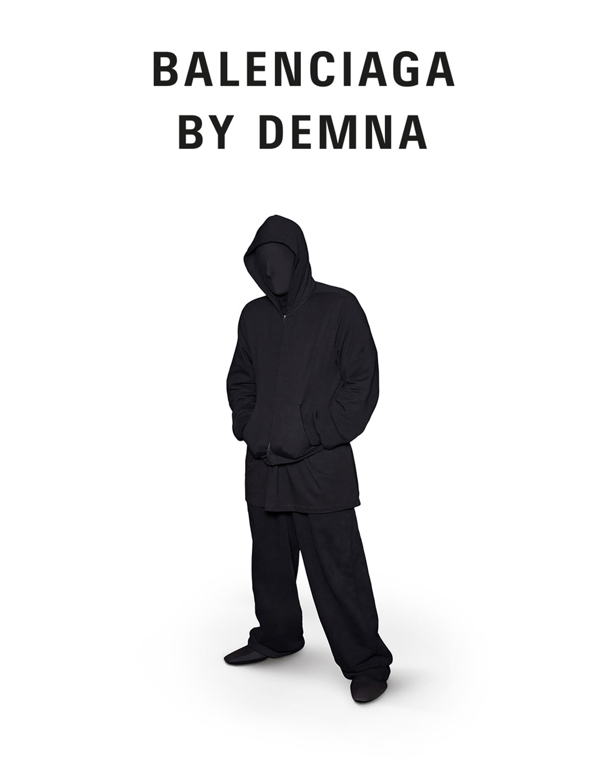 バレンシアガ・バイ・デムナ』展、本人がキュレートした10年の軌跡