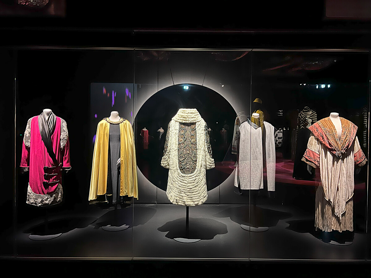 アールヌーボーからアールデコ期、時代を駆け抜けたクチュリエ『ポール