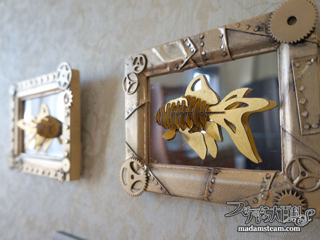 100円ショップの額をリメイクしてスチームパンク写真額を作る