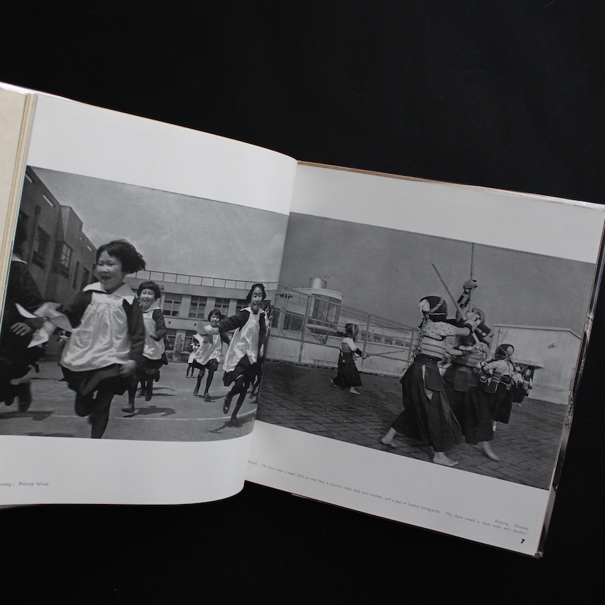 Japan Through A Leica（First Edition） - 木村 伊兵衛 / Ihei Kimura