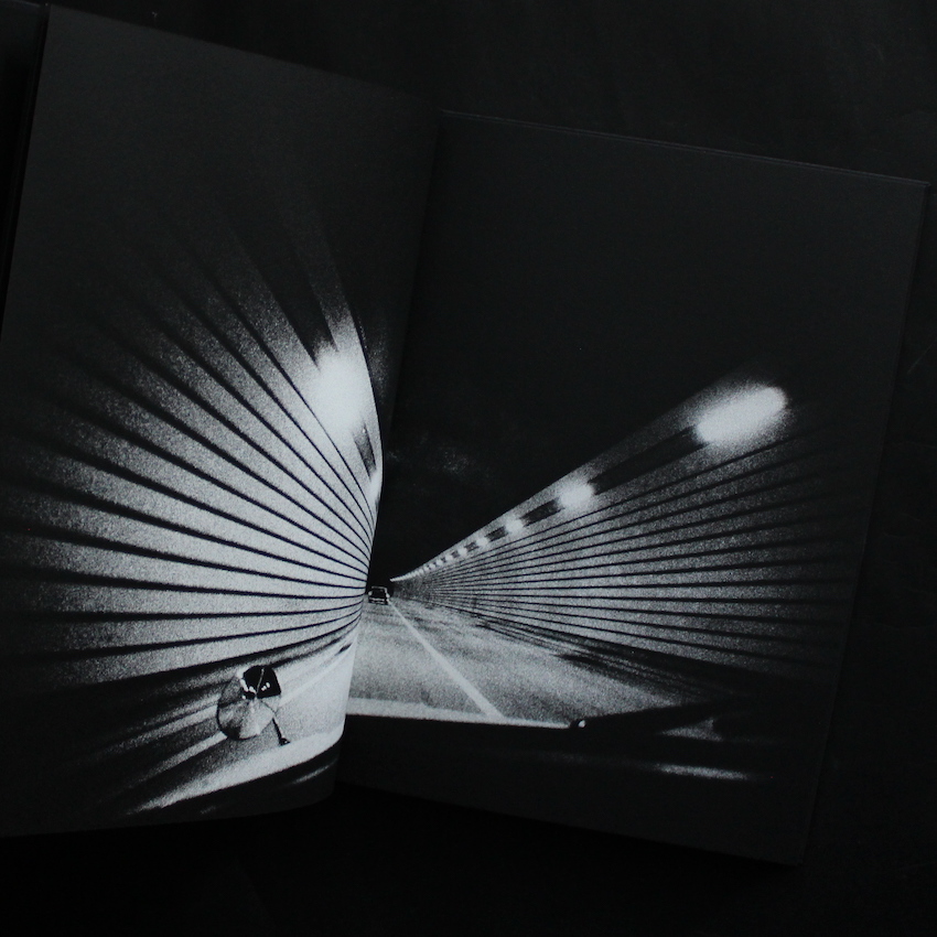 Daido Silk（Black, Signed） - 森山 大道 / Daido Moriyama