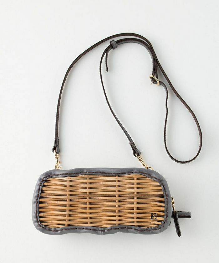 ebagos エバゴス カーフ ショルダーベルト付き籐付き長財布 BLACK