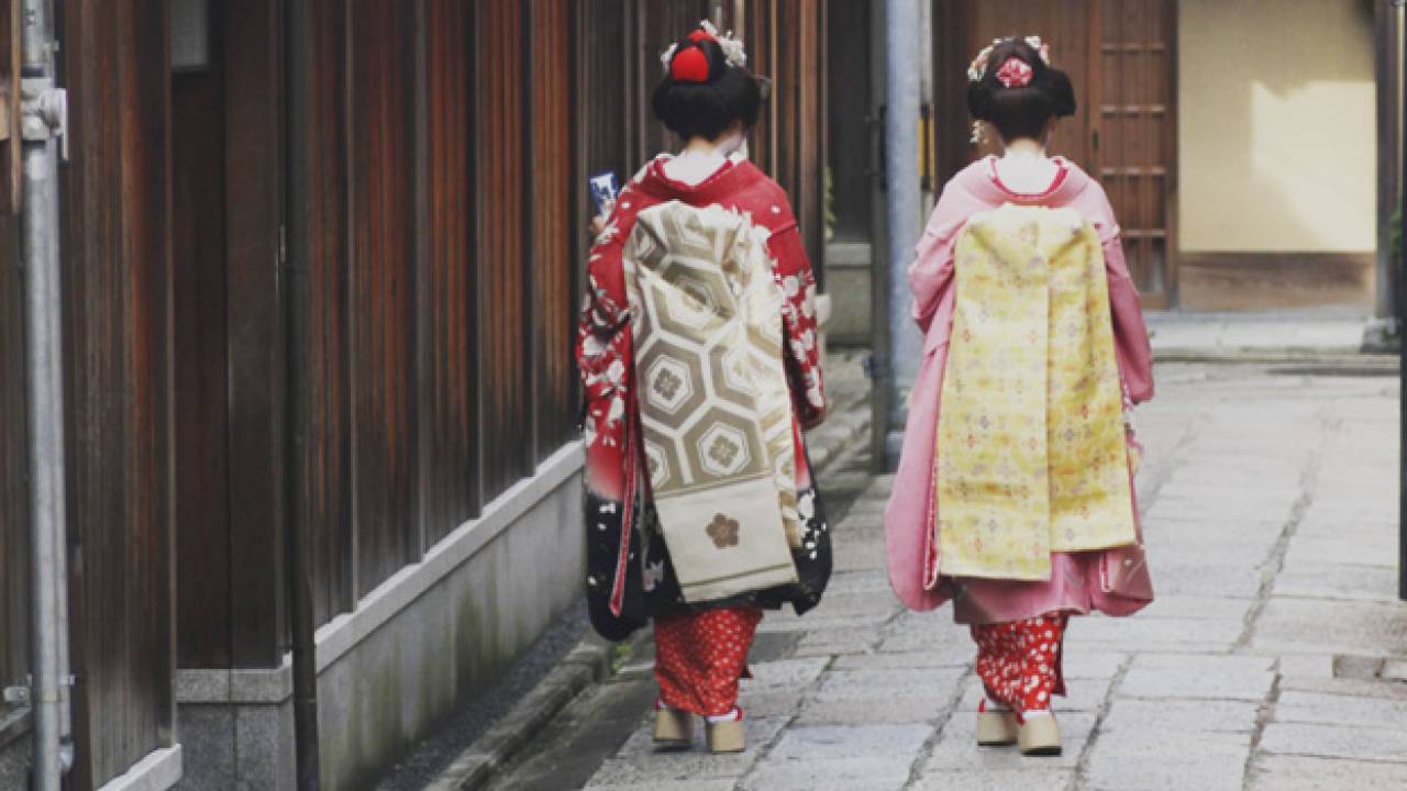 もらったことある？まるでカラフルな千社札、舞妓さんの名刺と言えば