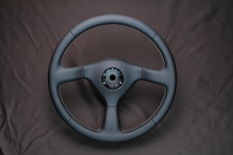 R32用 Gマガ・ステアリング〔シルバーステッチ〕 | R's Selection