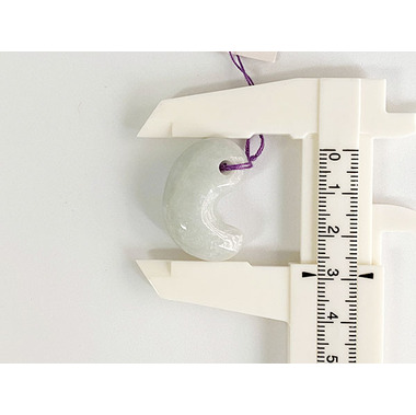 糸魚川産翡翠（ヒスイ）の勾玉アイスジェイド（No.117) 勾玉の輪