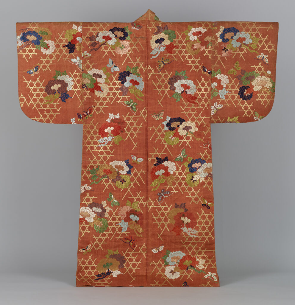 大倉集古館 企画展「幽玄への誘い―能面・能装束の美」 – 能楽マガジン