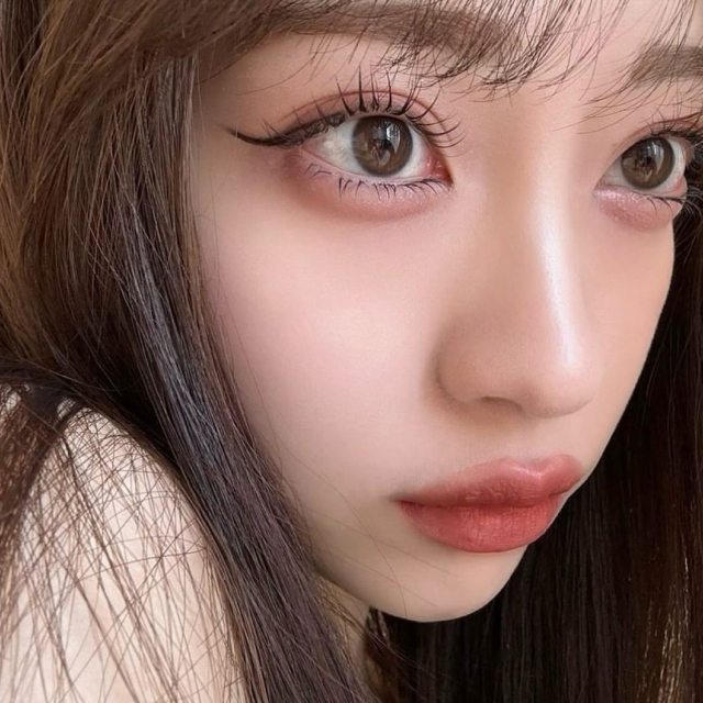 軽くて自然な仕上がり♡ふんわりかわいい「フラットラッシュ」おすすめ