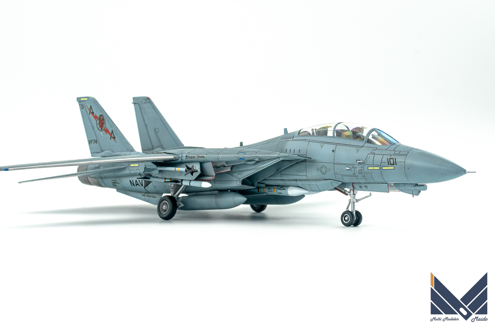 童友社／アカデミー 1/72 F-14Aプラス トムキャット 完成品 academy