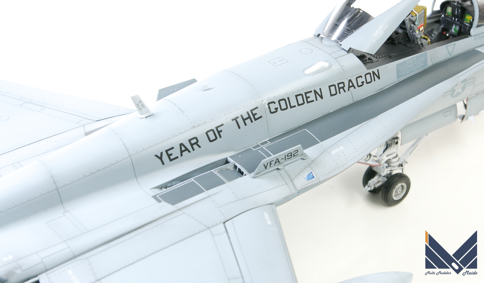 アカデミー 1/32 F/A-18C ホーネット 完成品Academy | 模型工房M