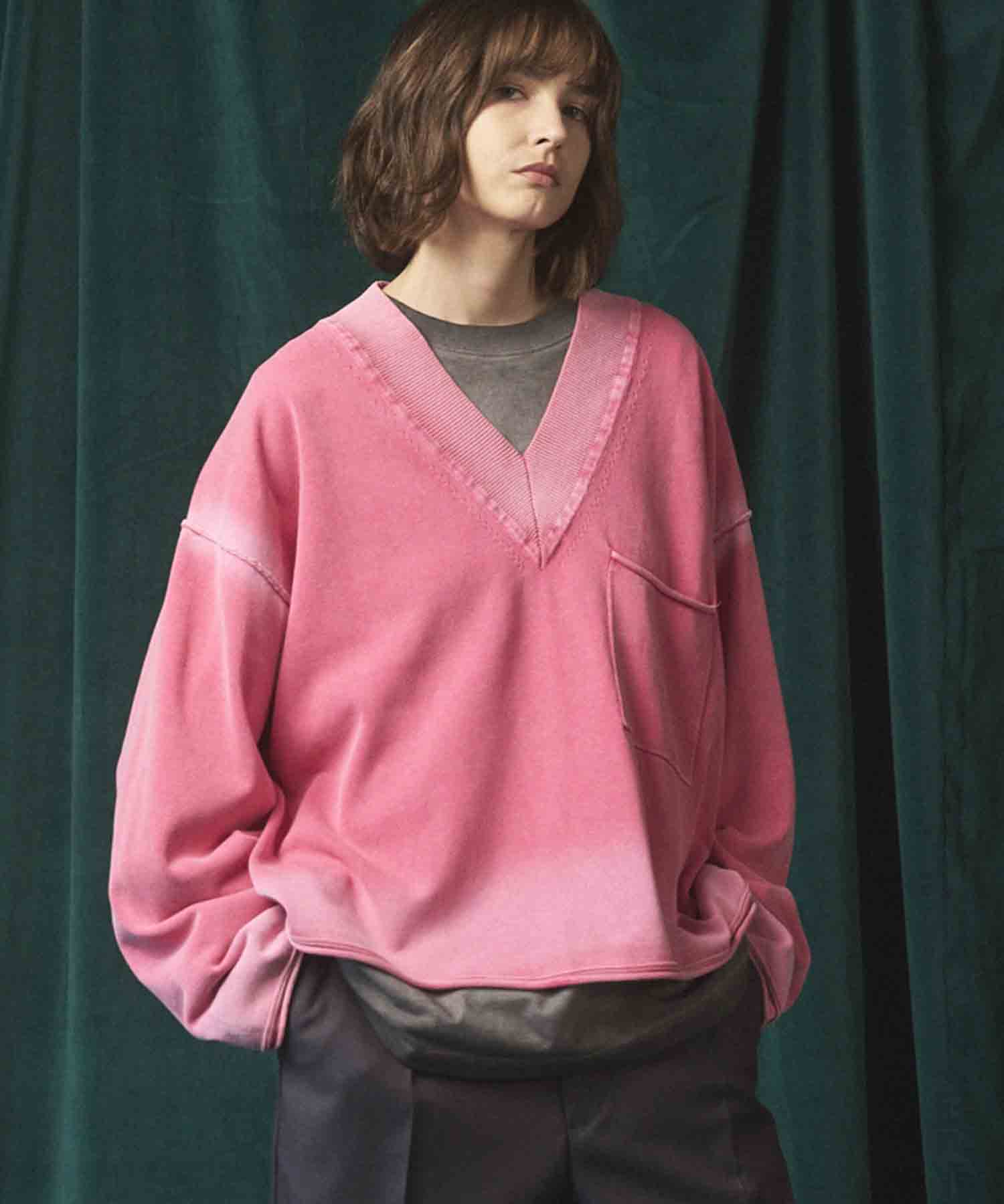 Gradation Short Length Prime-Over V-Neck Knit Pullover