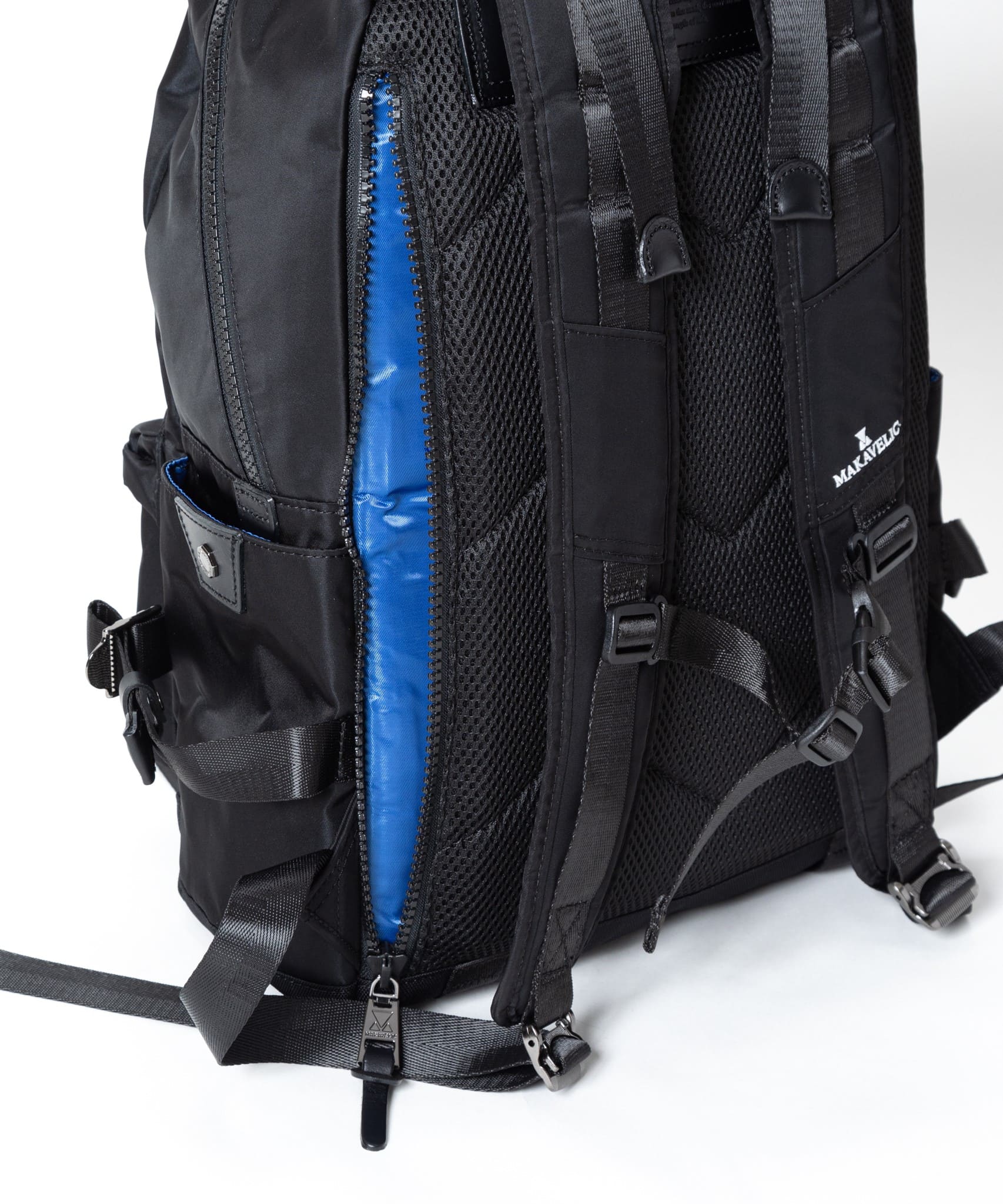 FUNDAMENTAL DAYPACK | MAKAVELIC OFFICIAL ONLINE STORE