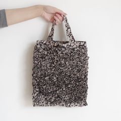 R&D.M.Co- オールドマンズテーラー : WILD BERRY FRILL TOTE BAG