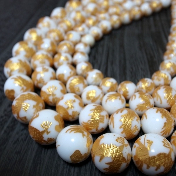 ホワイトオニキス☆彫刻青龍 一連 (φ8-16mm） 連売り 素材 パーツ 丸玉