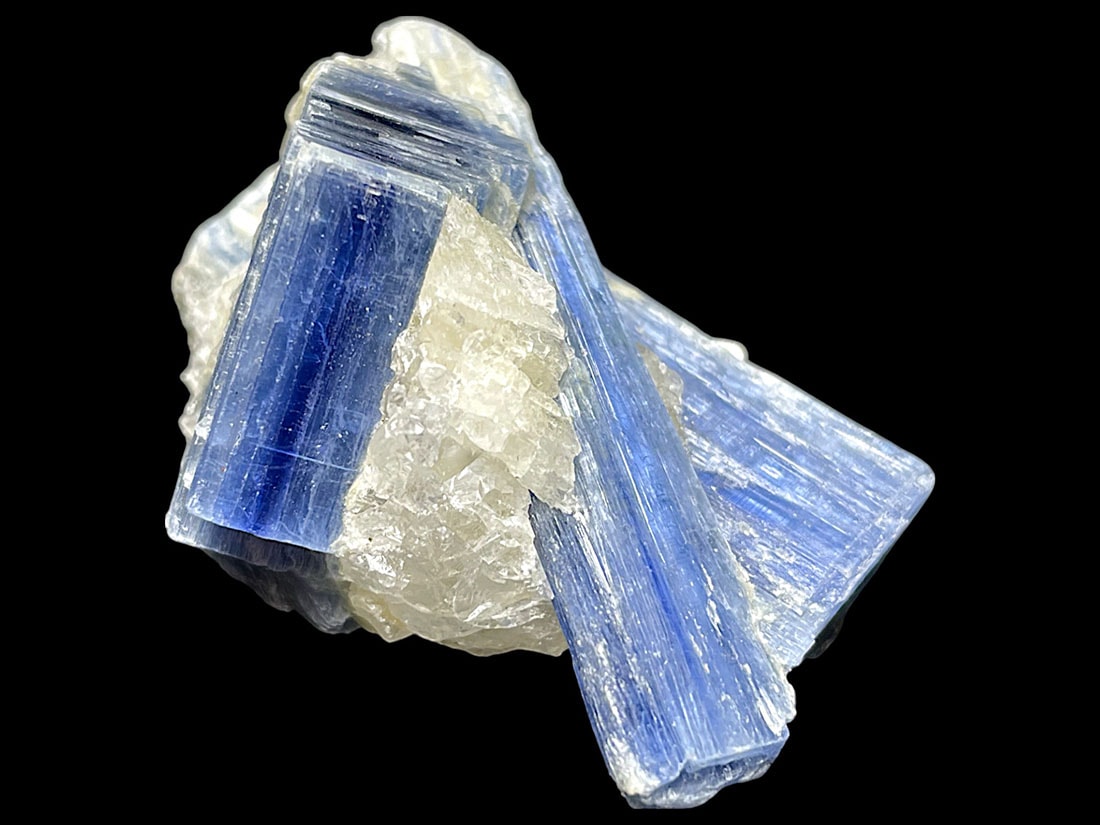 ブラジル産 カイヤナイト