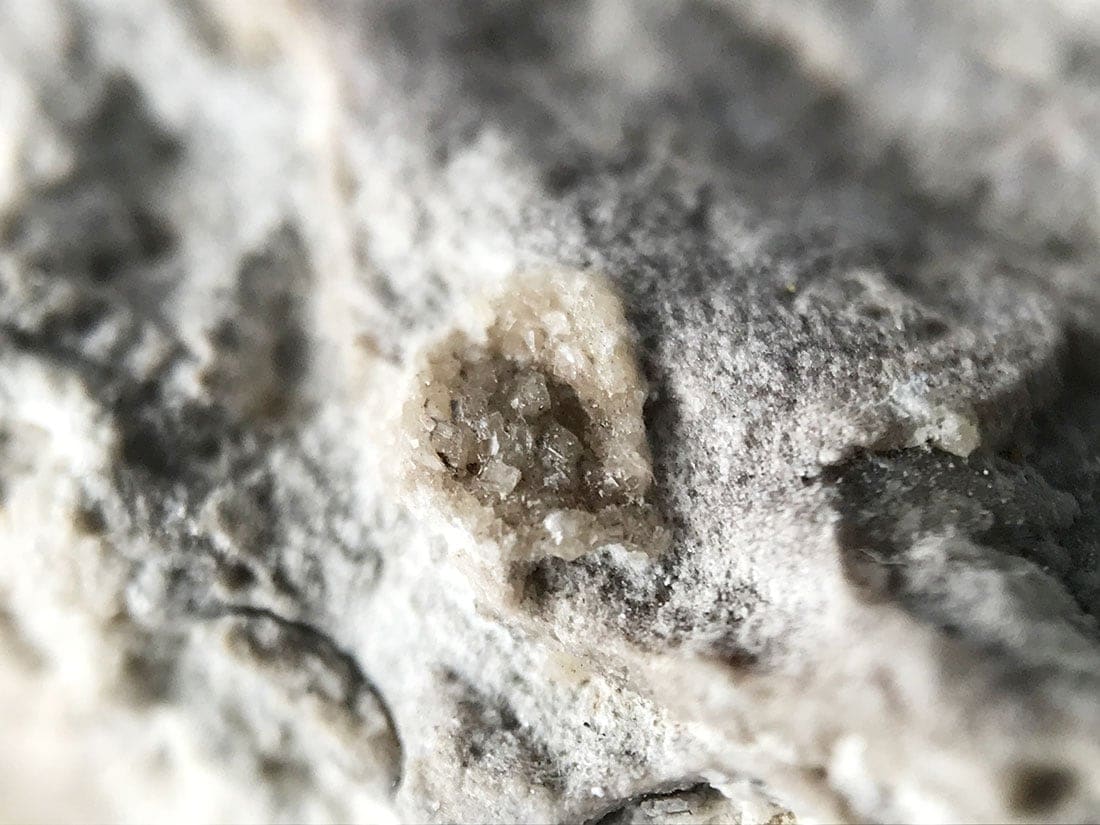 秋田県仙北市田沢湖町玉川温泉産 北投石結晶 (含鉛重晶