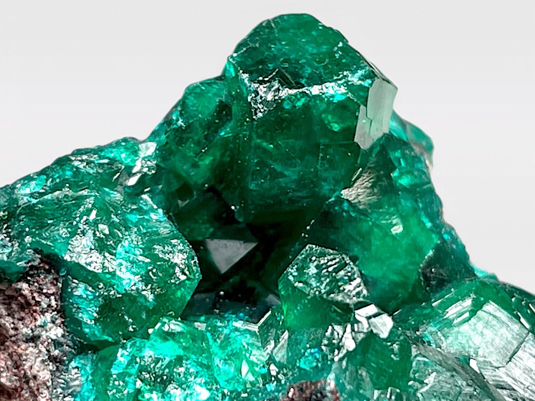 コンゴ産 ダイオプテーズ 母岩付き