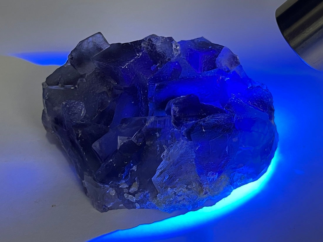 内モンゴル(インドゥ鉱山)産 フローライト