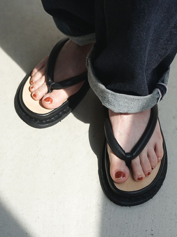 SALE 50%OFF】[ZORI-SFT]trippen(トリッペン)Zori black/black-sft