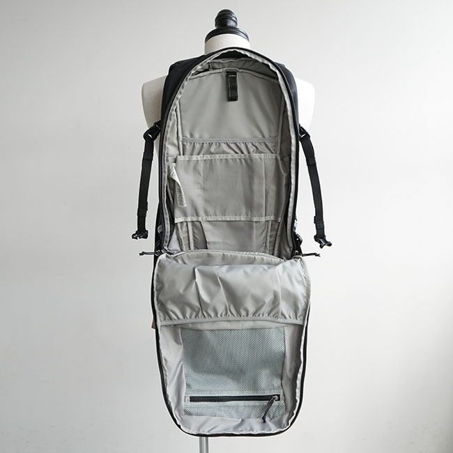 48192]Patagonia(パタゴニア)スノードリフター・パック 20L リュック