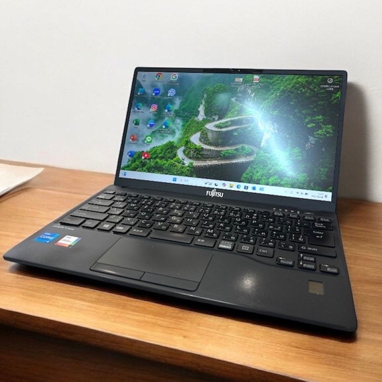 マ*ン様 Fujitsu LIFEBOOK U9311 13.3インチ ノートP Amazon.co.jp: 【整備済み品】極軽極薄FUJITSU LIFEBOOK U9311 □13.3