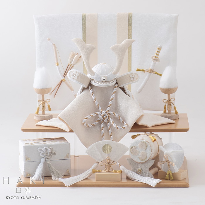 京都夢み屋【白粋-HAKI- 二段兜飾り 夢颯】 コンパクトでおしゃれな