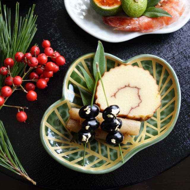 有田焼 錦茶緑金松葉形 銘々皿 ｜ 四季折々のおしゃれな和食器通販