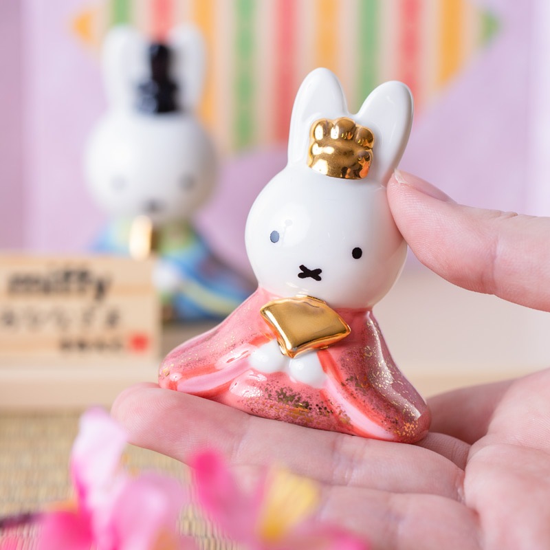 ミッフィー 磁器ひな人形 | すべての商品 | | ミッフィーのお花屋さん