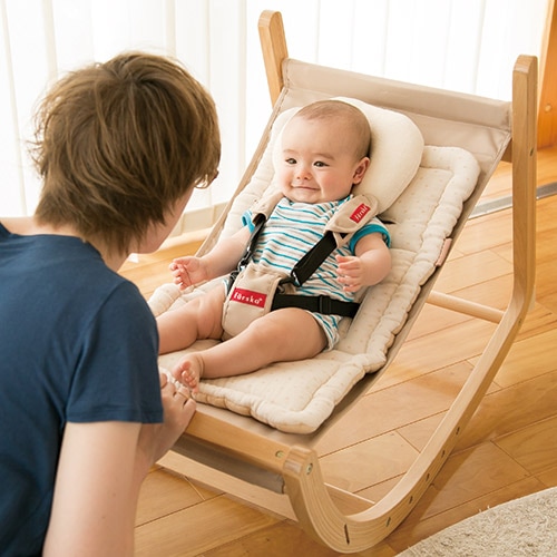 farska スクロールチェアプラス ナチュラル / レッド ｜ ブリベビ