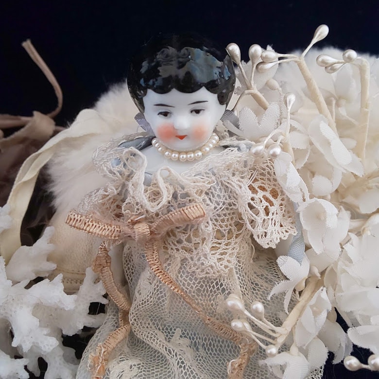 チャイナヘッドドール極小*パリアンドール*ミニチュア8.7cm*センター