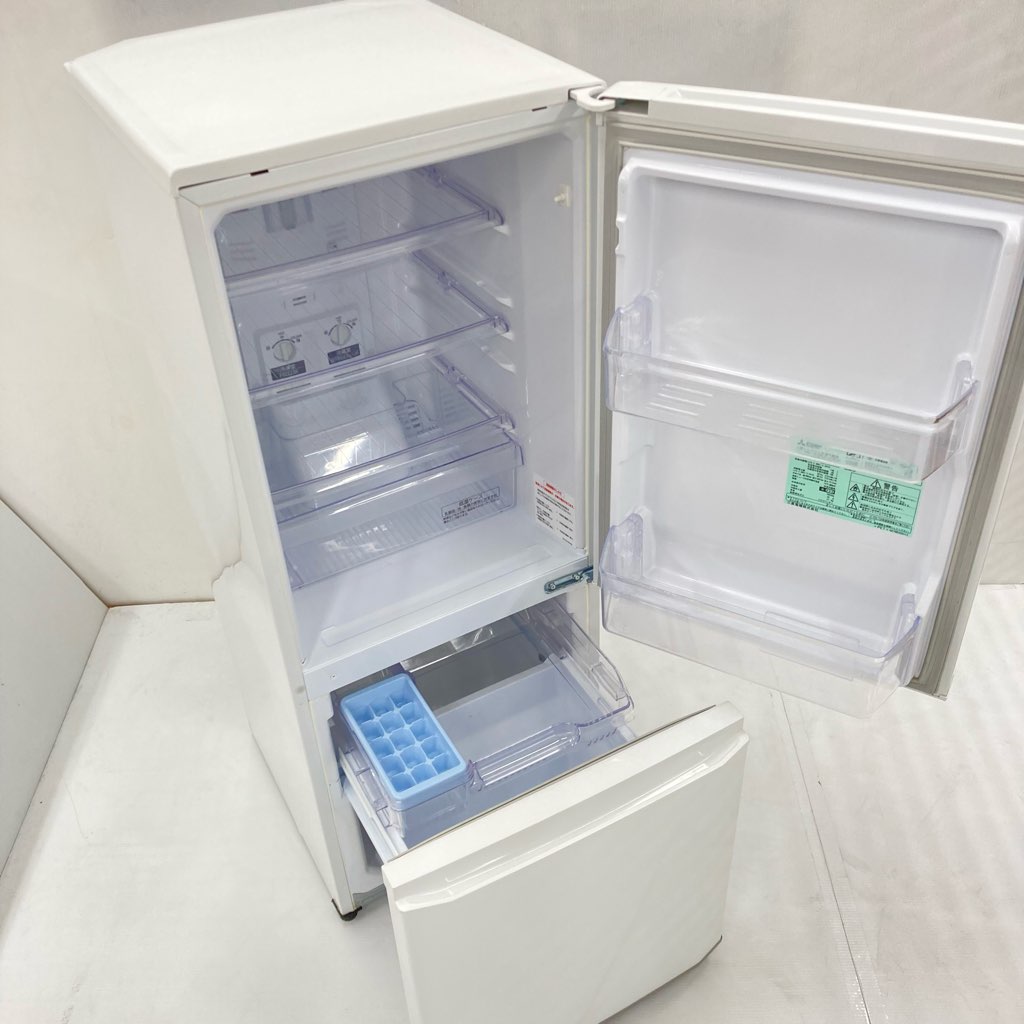 中古 冷蔵庫 三菱 自動霜取りファン式 146L 2ドア MR-P15EA-KW 2017年