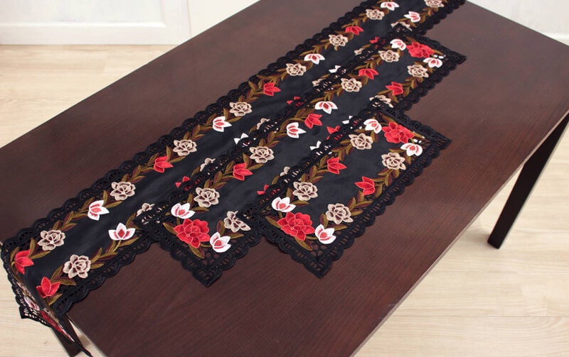 高密度カラー刺繍 テーブルセンター 約20×80cm [ardente]｜インテリア