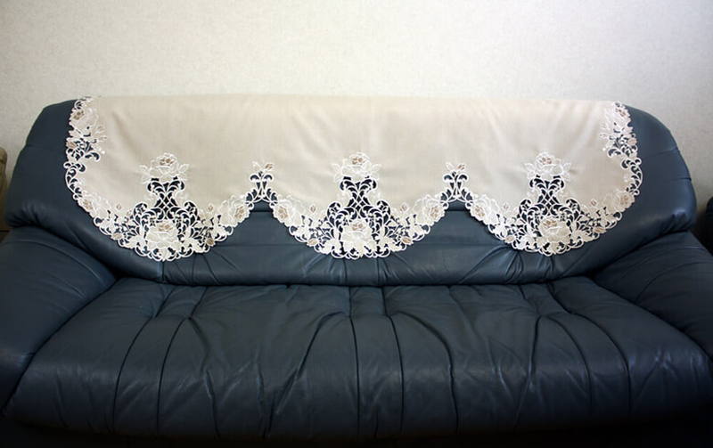 Rose Metopes カットワーク刺繍 ソファカバー（三人掛け） 約150×80cm