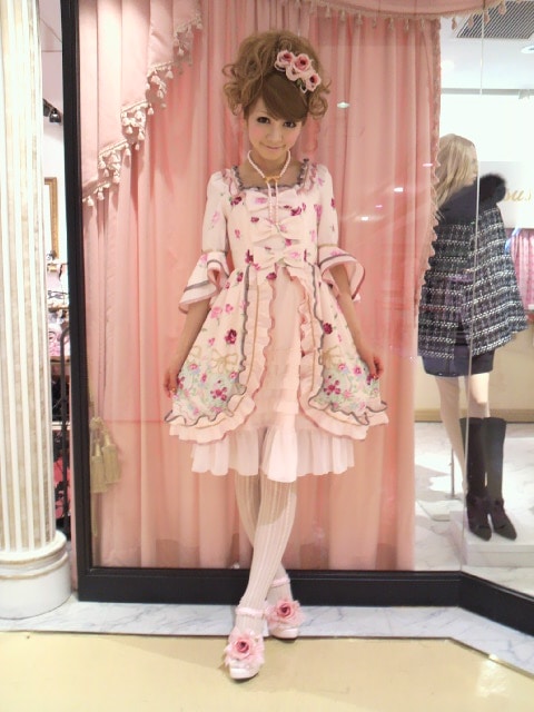 ベルサイユワンピ【オーナメントリボン柄】 ： JESUS DIAMANTE