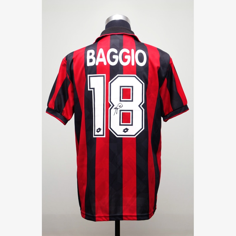 バッジョ直筆サイン入りACミラン95/96ホームユニフォーム | THE DUGOUT
