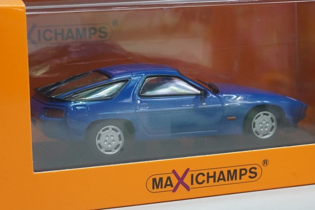 新品 940068124 マキシチャンプス 1/43 ポルシェ 928 S 1979 ブルー
