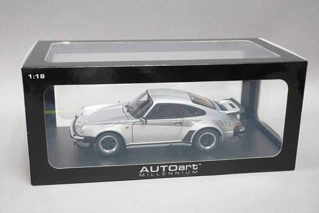 1/18 オートアート 77971 ポルシェ 911 3.0 ターボ シルバー W