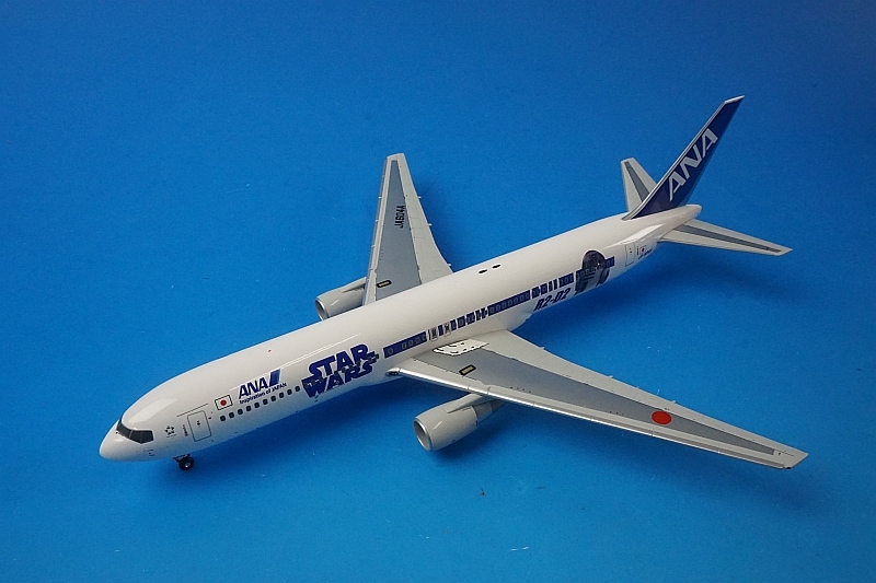ANA 1/200 全日空商事 ANA ロゴ 767-300ER スタンド付き 767-300ER 1⁄200