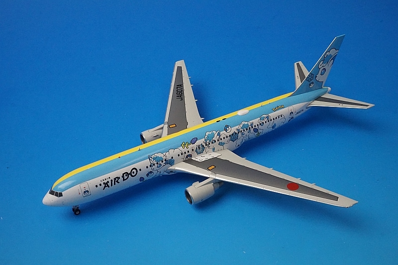 1/200 B767-300ER AIRDOエアドゥ ロコンジェット北海道 JA607A