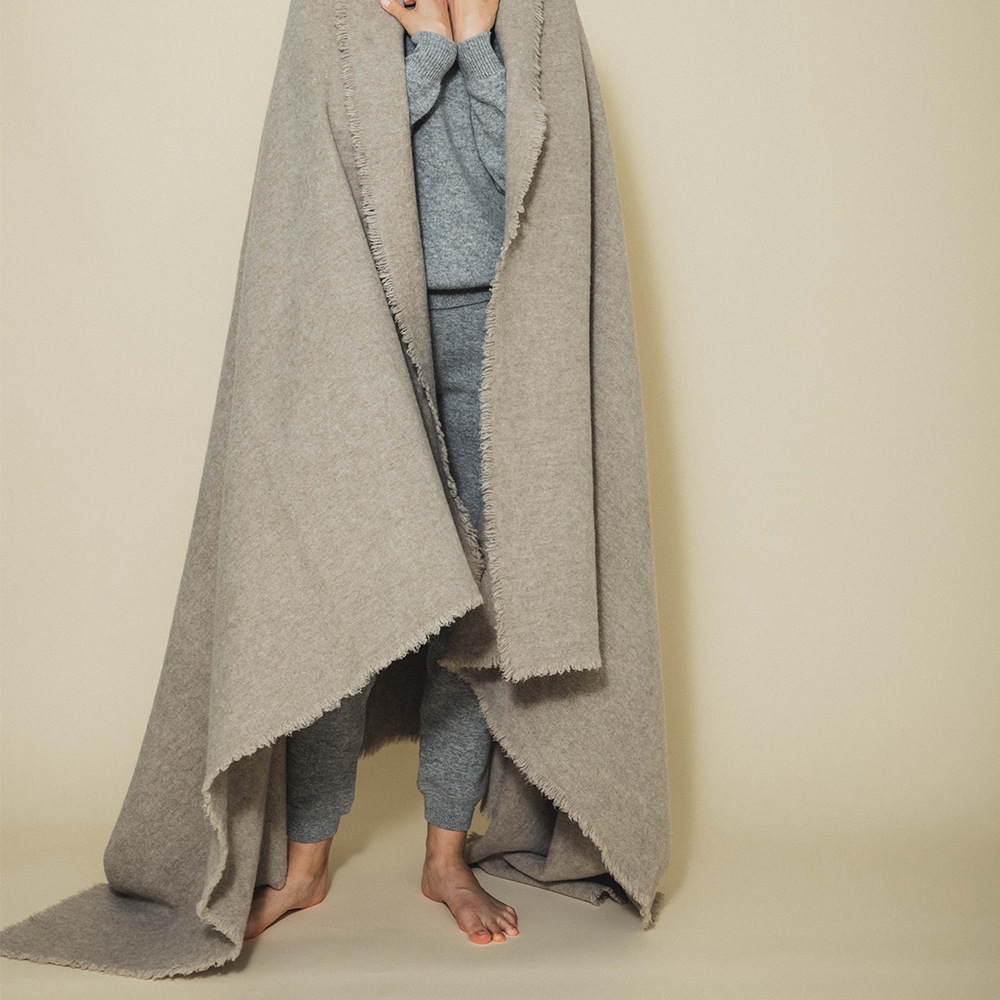 カシミヤ100％ 手仕上げブランケット | Blanket | FUKAKINET