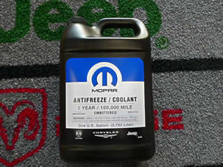 純正品 MOPAR ロングライフ クーラント / 赤色タイプ 指定車用｜ダッジ