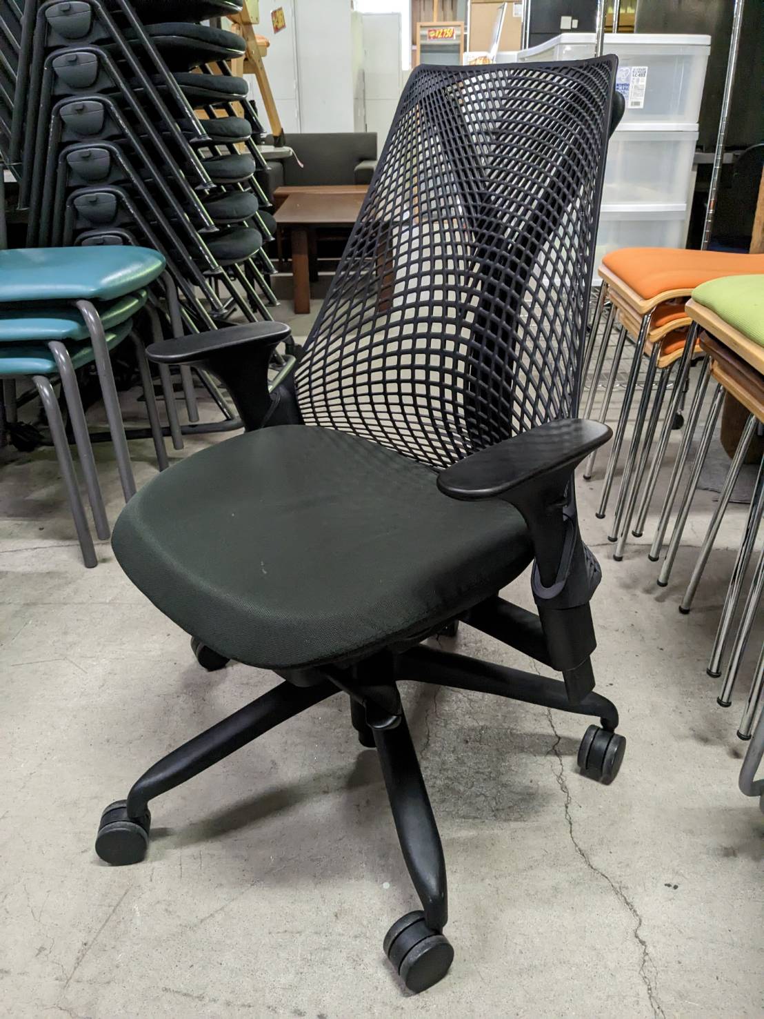 ハーマンミラー製 セイルチェア ブラック AS1YA23HA-0792 W615×D7000