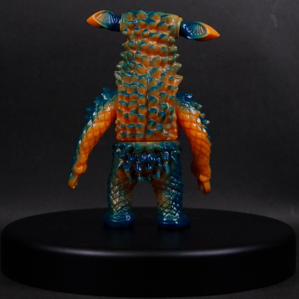 ソフビ/MAX TOY マックストイ/ウルトラマン/ギャンゴ｜墓場の画廊