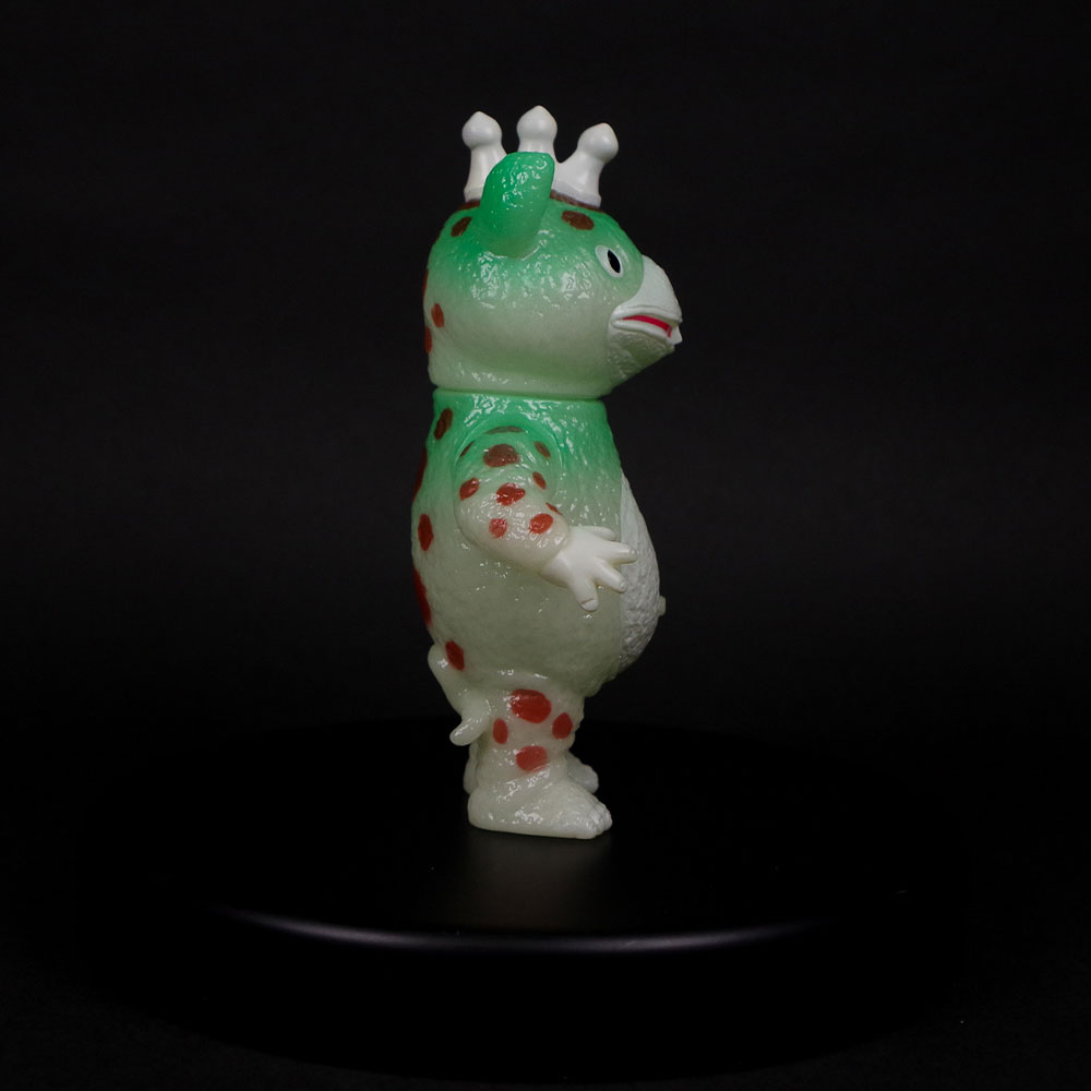 ソフビ】【MAX TOY】快獣ブースカ（蓄光）/MAXTOY マックストイ｜墓場