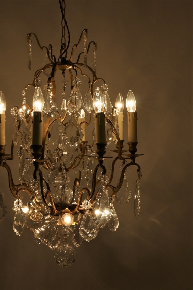 フランス アンティーク 大きなクリスタルドロップがついた華やかな