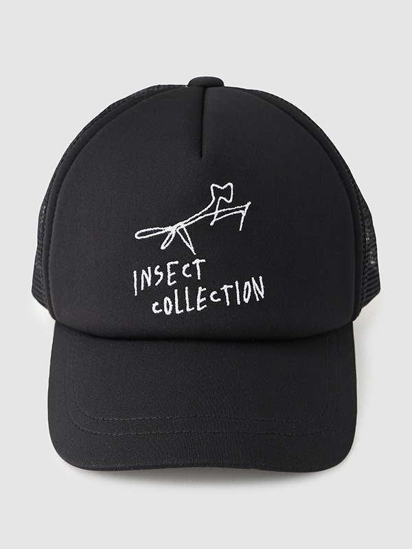 親子でかぶれる2サイズ！カマキリサイン刺繍メッシュキャップ ブラック