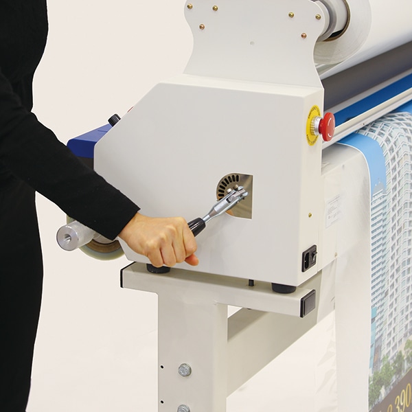 コールド式ラミネーター 貼魔王 IC-1400SIMPLE | 店舗・イベント装飾